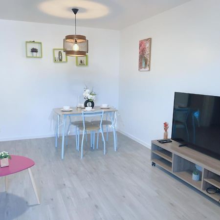 Apt 67M2 Hyper Centre: 2 Chambres, Cuisine Tv Wifi Fontenay-le-Comte Exteriér fotografie